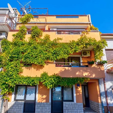 Apartamento In 39180 Crikvenica