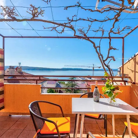 Apartamento In 39180 Crikvenica