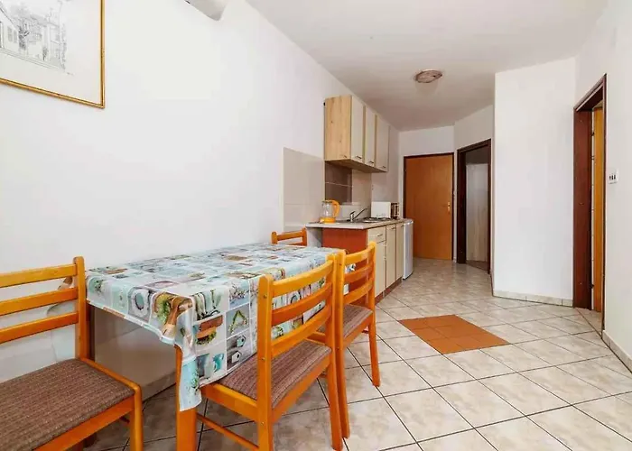 Appartement In 39180