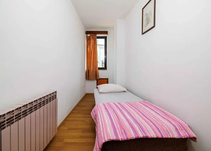 Appartement In 39180